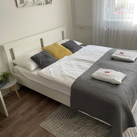 Magnolia Apartman Gyor Bagian luar foto